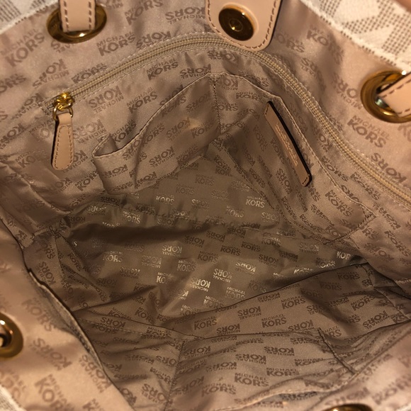 Vanilla Michael Kors Tote (MK) Jet Set - Picture 4 of 5